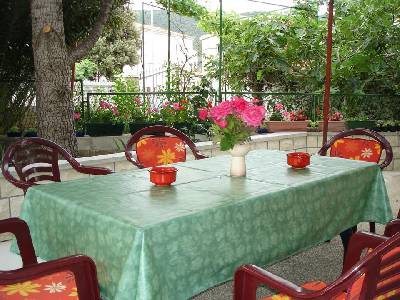 APARTMANI PETRES MIROSLAVA - GREBA�TICA